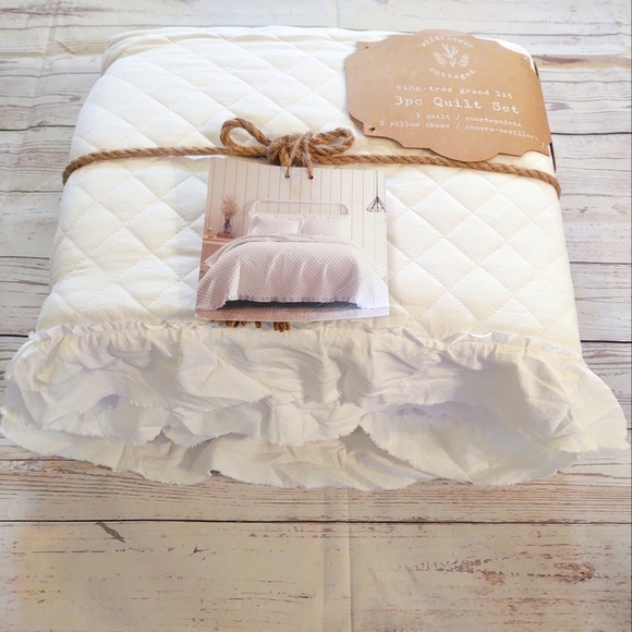 Wildflower Cottages Garment Washed King 3pc Quilt Set; Style: White-K - Picture 1 of 7